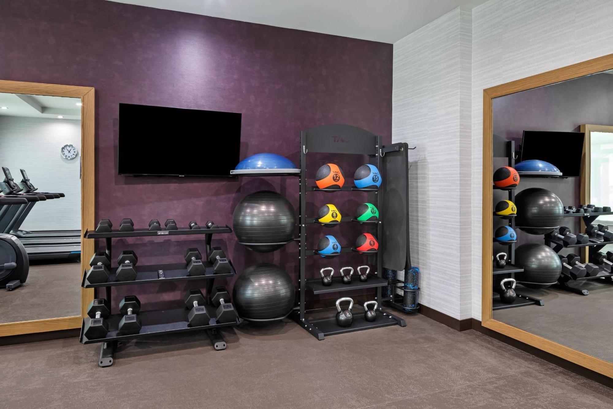 By Marriott Chatsworth *