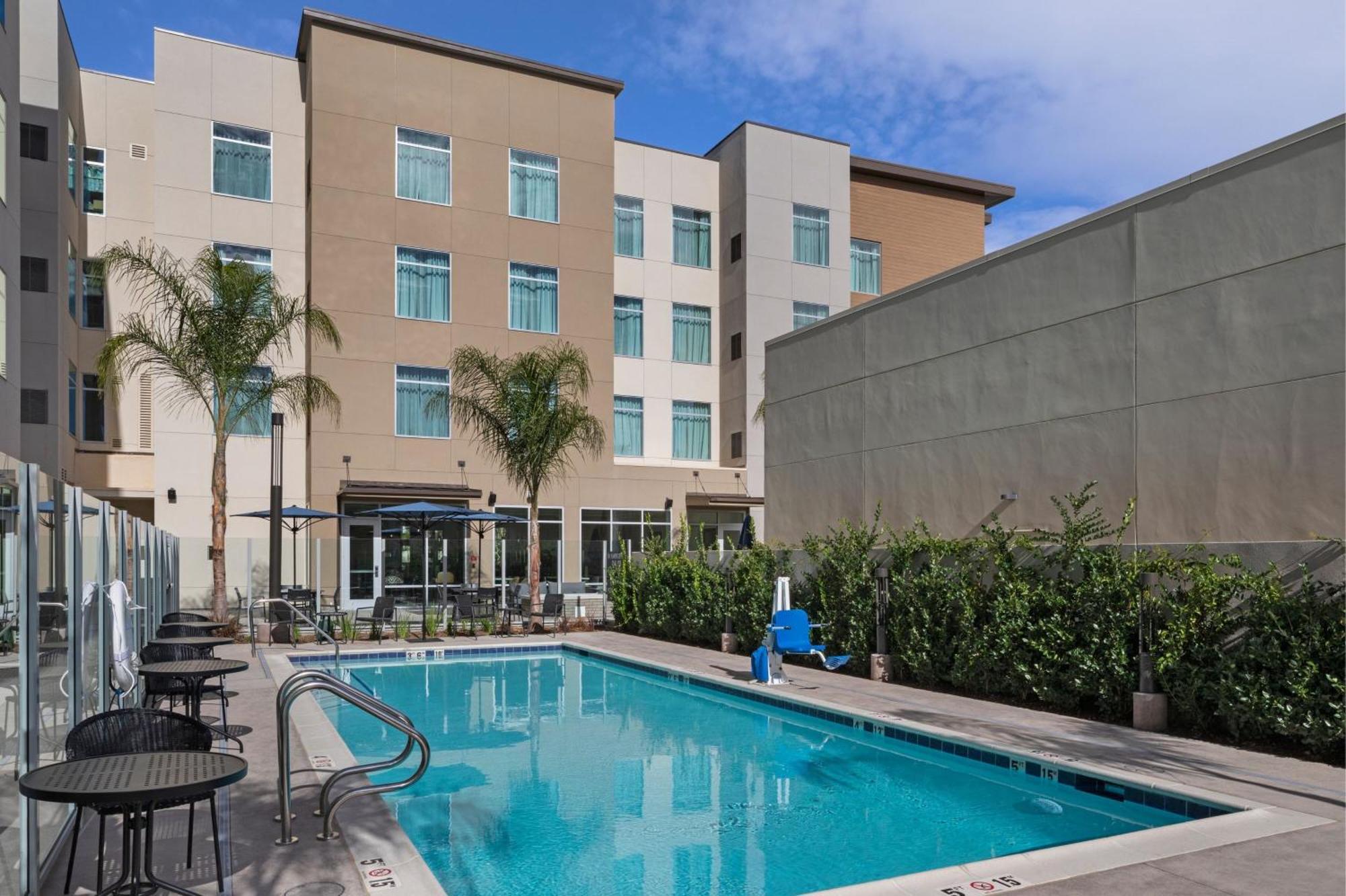 By Marriott Chatsworth Los Ángeles