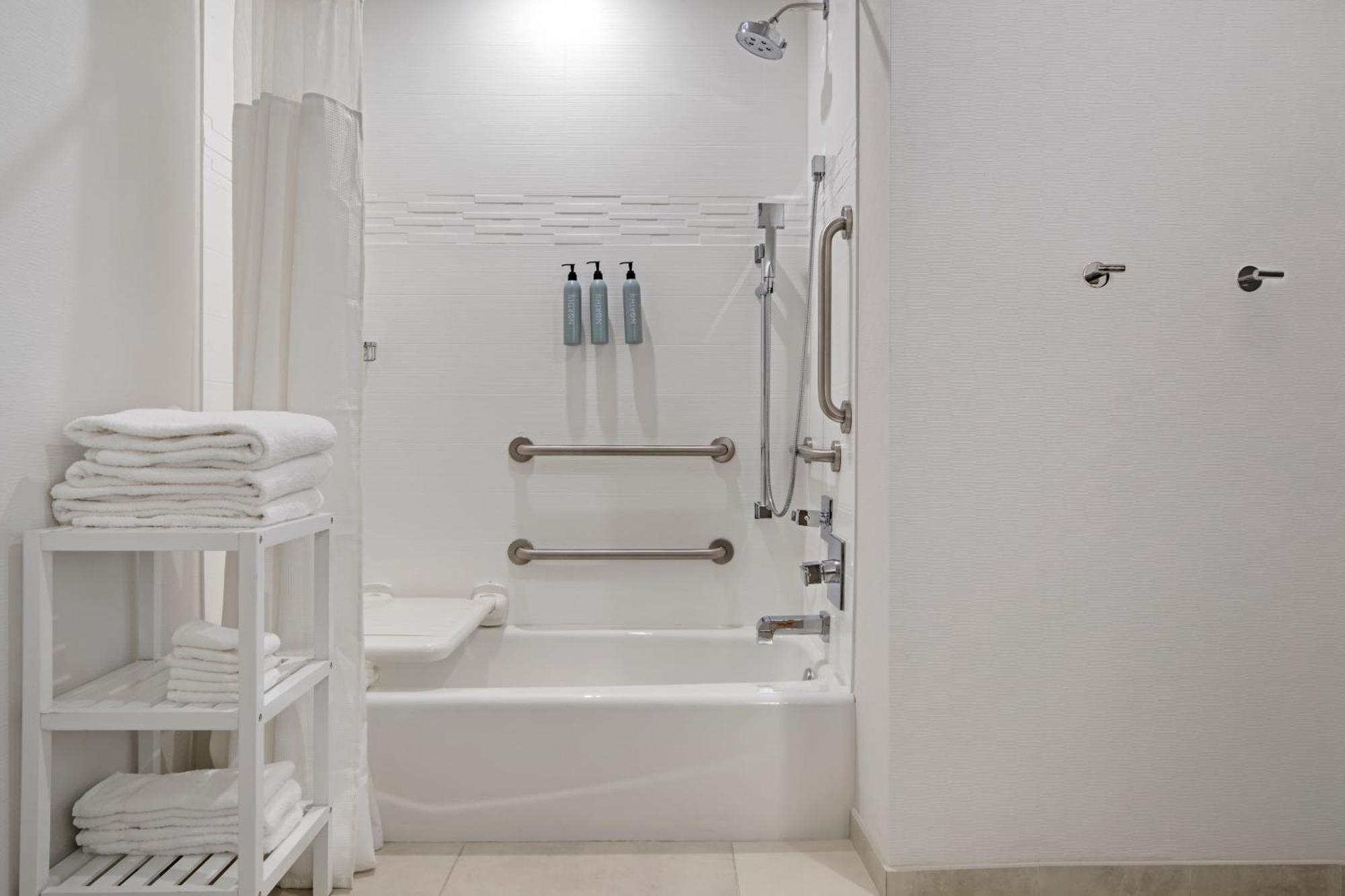 By Marriott Chatsworth 3* Los Angeles